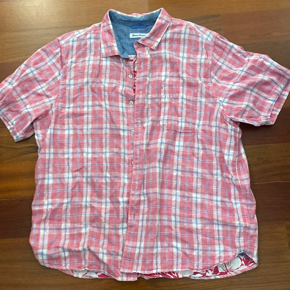 Tommy Bahama men’s dress shirt